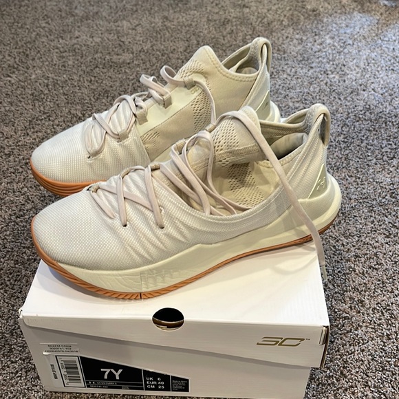 steph curry youth basketball shoes